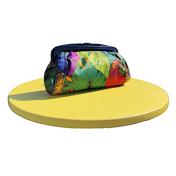 Vintage Handbags - Vintage Tropical parrot cosmetic makeup case